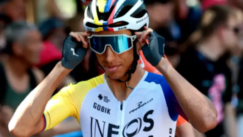 Egan Bernal supera fallas tecnológicas y obtiene su pasaporte para viajar a Europa