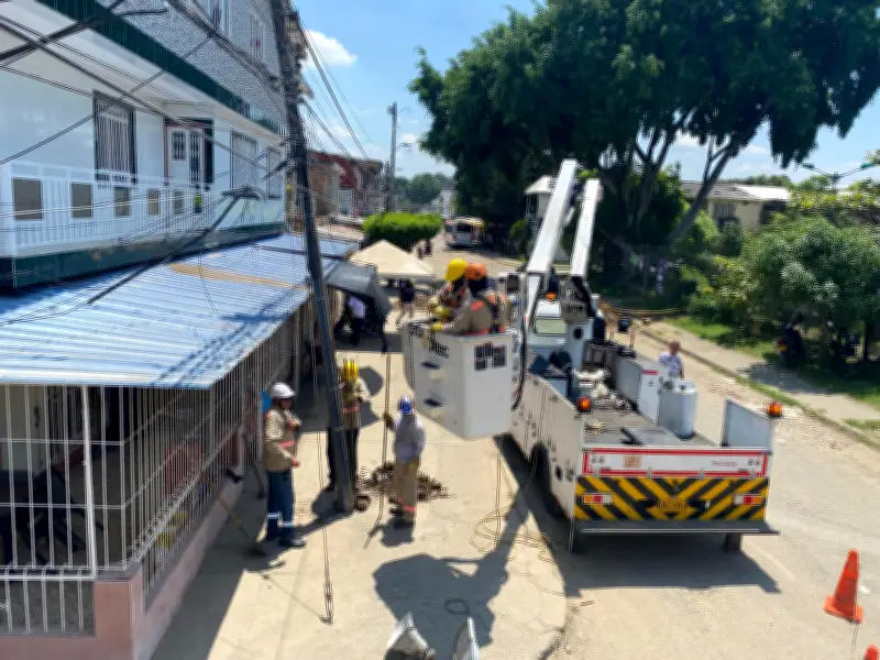 Emcali reemplaza poste eléctrico en Mariano Ramos tras denuncia ciudadana publicada en El País