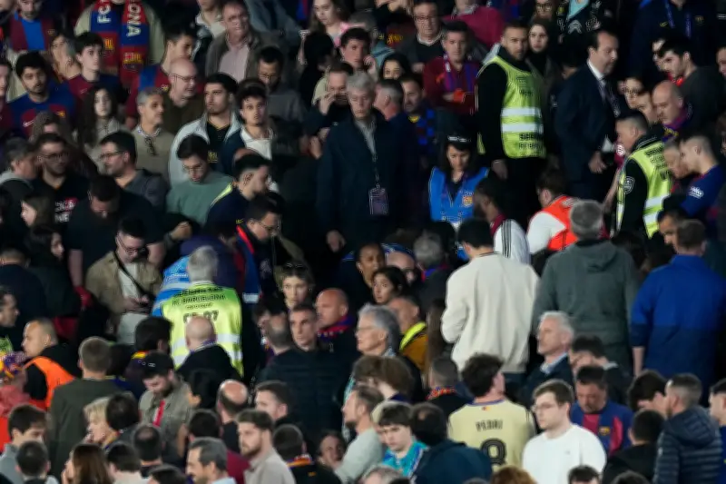 Emergencia médica interrumpe partido Barcelona-Celta; Yamal marca y se lesiona