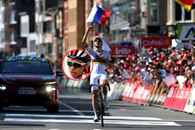 Emotivo homenaje de Tadej Pogacar al ciclista colombiano fallecido Cristian Camilo Muñoz