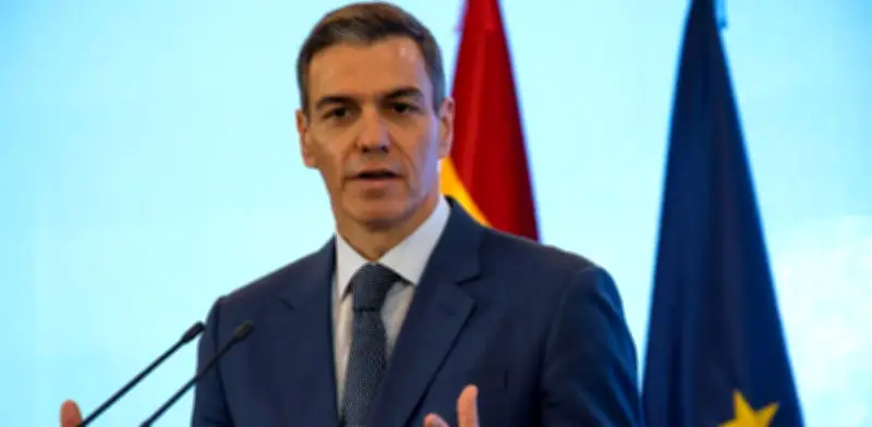 España regularizará a casi medio millón de inmigrantes indocumentados por decreto