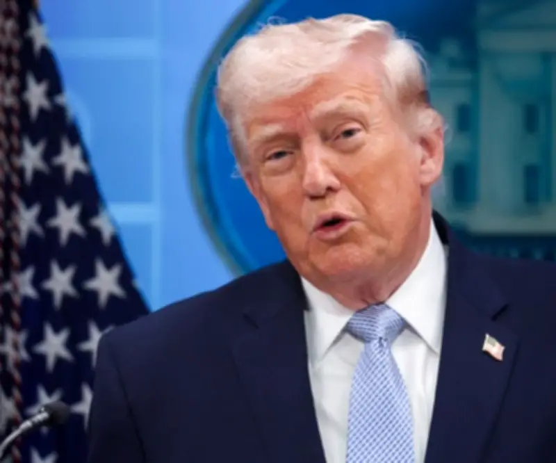 Estados Unidos ataca isla iraní de Kharg mientras Trump amenaza con destrucción masiva