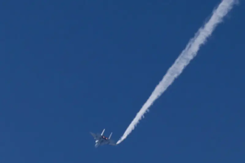 Estados Unidos pierde dos aviones de combate en Irán: derriban F-15E y caída de A-10