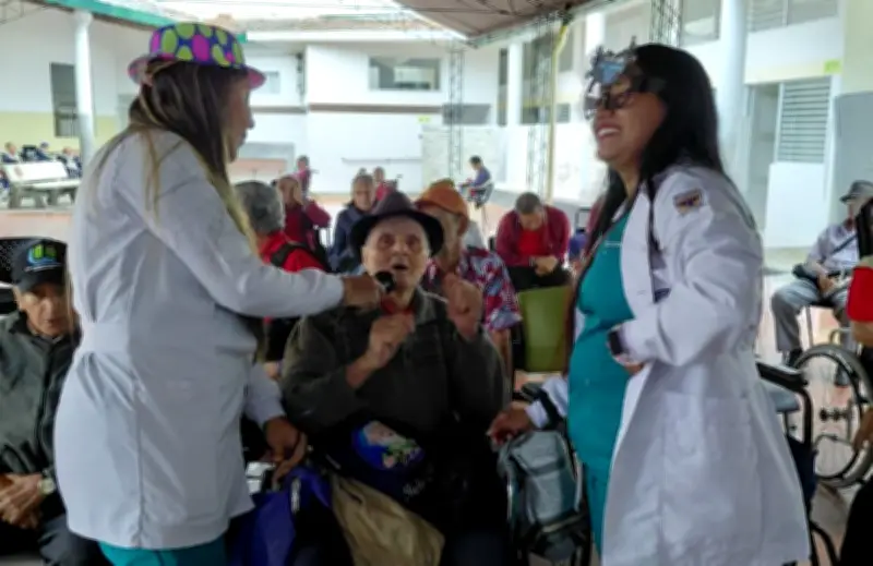 Estudiantes de Fonoaudiología de la UDES llevan terapia vocal a adultos mayores en Bucaramanga
