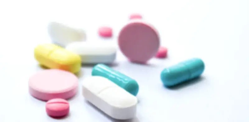 Estudio alerta: medicamentos comunes podrían elevar riesgo de demencia en adultos mayores