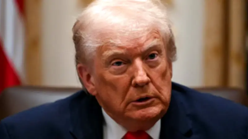 Evacúan a Donald Trump de la Casa Blanca tras tiroteo en cena con periodistas