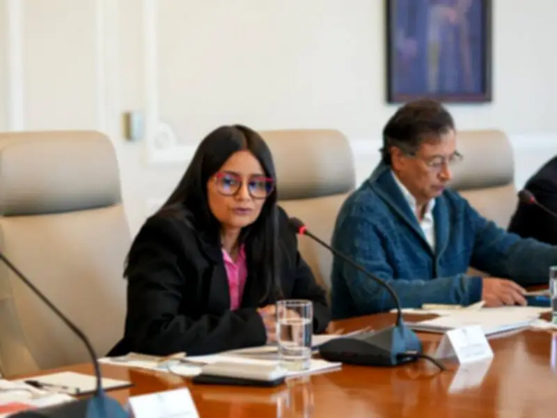 Exdirectora del Dapre denuncia que desinformación motivó salida del general Triana de la Policía