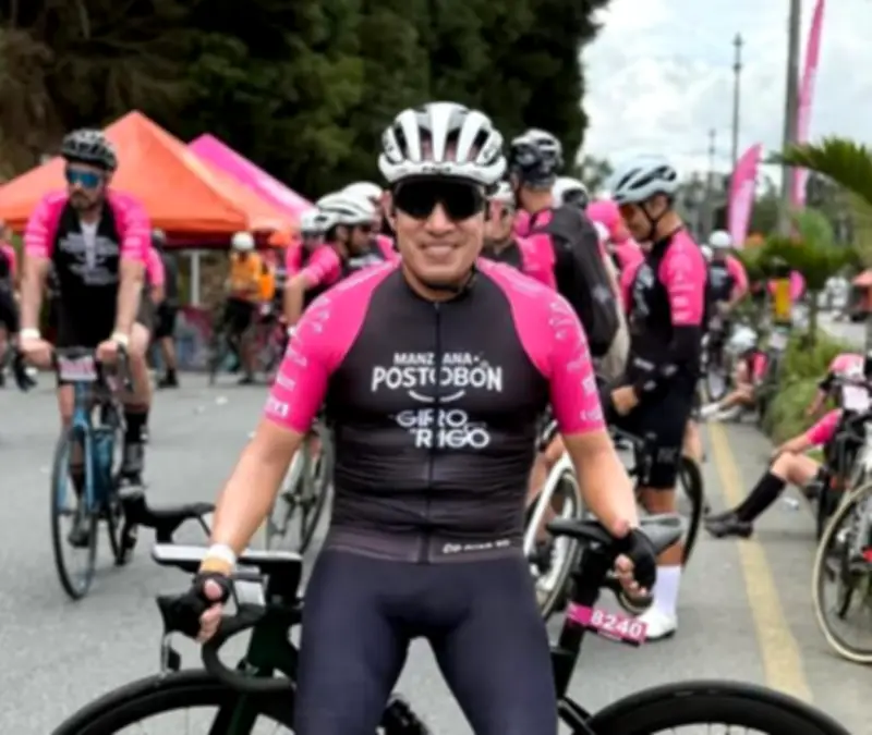 Exgobernador Mauricio Aguilar sufre grave caída en carrera ciclística en Valledupar