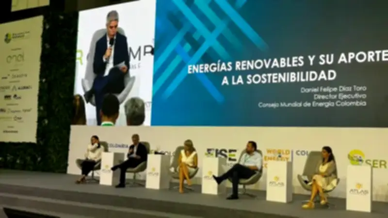 Expertos alertan: Redes eléctricas obsoletas amenazan la transición energética en Colombia