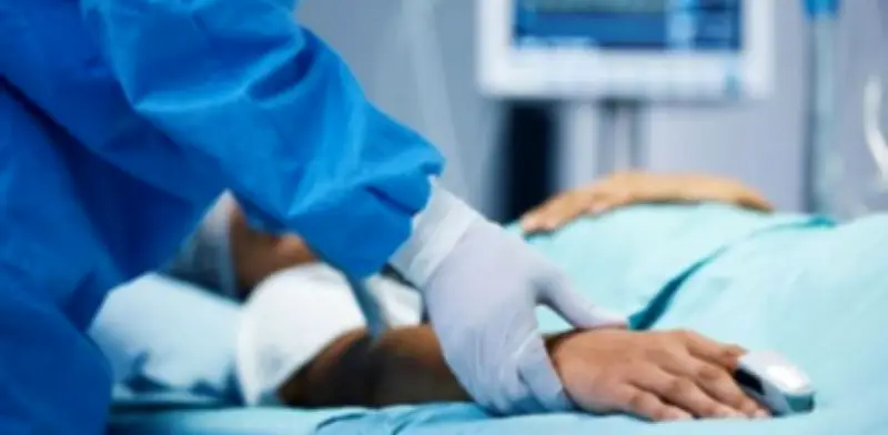 Expertos instan a centrar debate del sistema de salud en el paciente