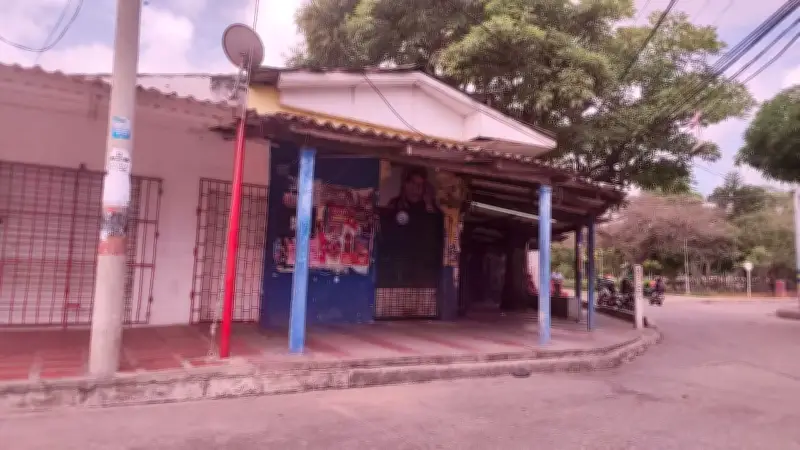 Extorsión cierra cientos de negocios en Atlántico: Senador denuncia crisis en barrios