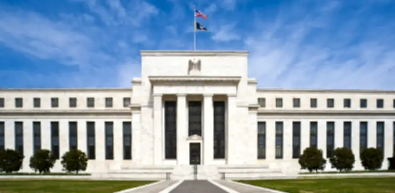 Fed mantiene tasas sin cambios en última reunión liderada por Jerome Powell