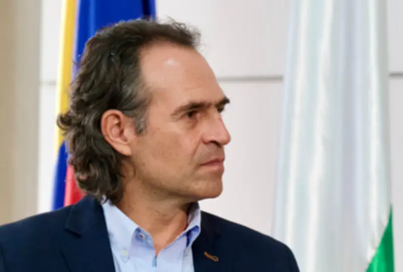 Federico Gutiérrez expone a ladrones disfrazados de vendedores de flores en Medellín