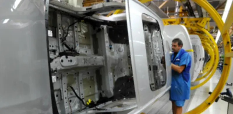 Fenalco lidera bloque internacional para aplazar normativa automotriz en Colombia