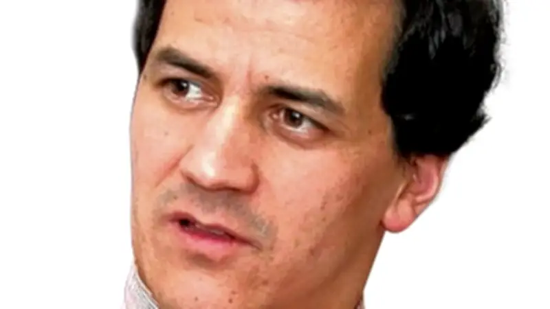 Fiscalía confirma datos graves en computadores de 'Calarcá' mientras Petro nombra a señalado en UIAF