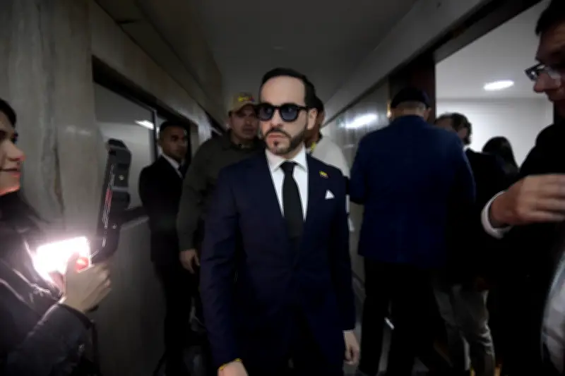 Fiscalía descarta interceptaciones a De la Espriella tras revisar 13.000 grabaciones legales