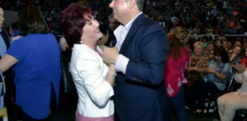 Fiscalía solicita extradición de esposa de exgobernador César Duarte desde EE. UU.