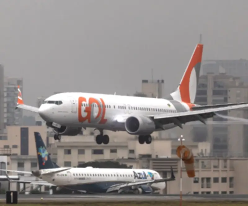 Fusión de aerolíneas Viva y Volaris en México genera alertas antimonopolio y debate sobre precios