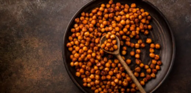 Garbanzos Asados: Un Snack Crujiente Lleno de Proteína y Fibra para la Salud Intestinal