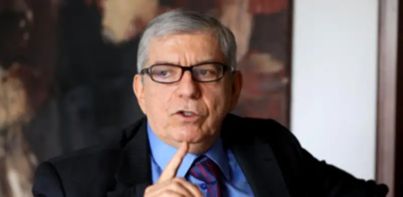 Gaviria alerta sobre violación constitucional por ruptura entre Petro y Banco de la República