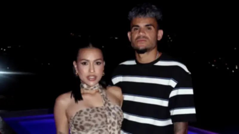 Geraldine Ponce y Luis Díaz celebran 10 años de amor con tercer hijo en camino