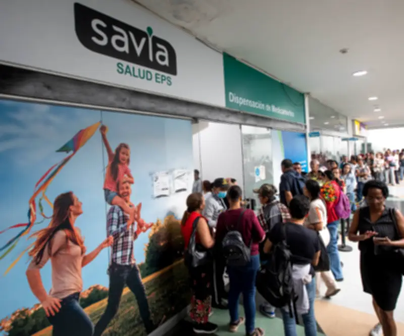 Gobernador de Antioquia critica intervención de Savia Salud y ordena devolución