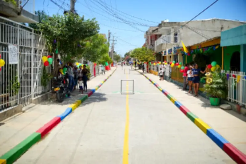 Gobernador de Bolívar entrega pavimentación de dos calles en Olaya Herrera