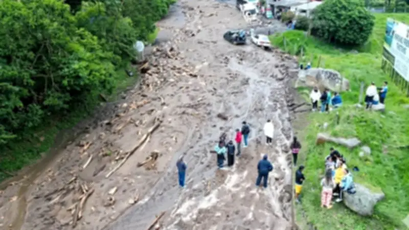 Gobernador de Cundinamarca revela cuándo reabrirían la vía Bogotá-La Mesa
