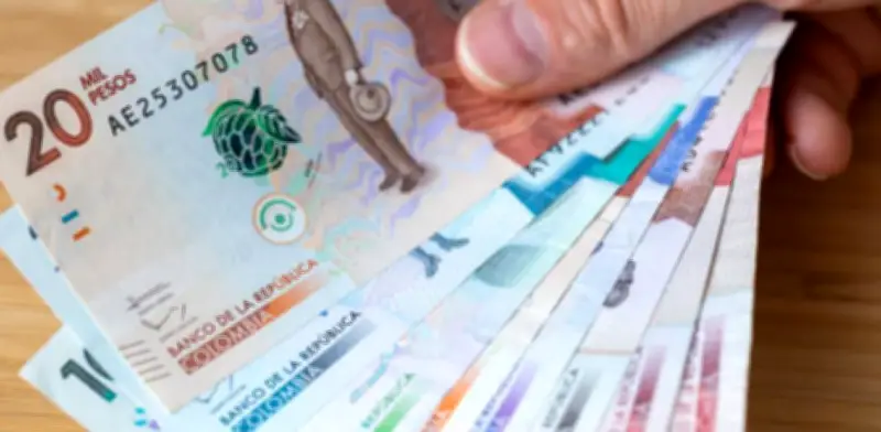 Gobierno Petro incrementa deuda en $319.000 millones diarios, alertan expertos