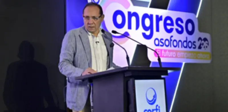 Gobierno pide a Paloma Valencia desistir de demanda contra reforma pensional