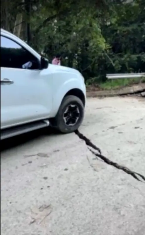 Grave hundimiento en vía a San Vicente de Chucurí: alcalde pide ayuda urgente