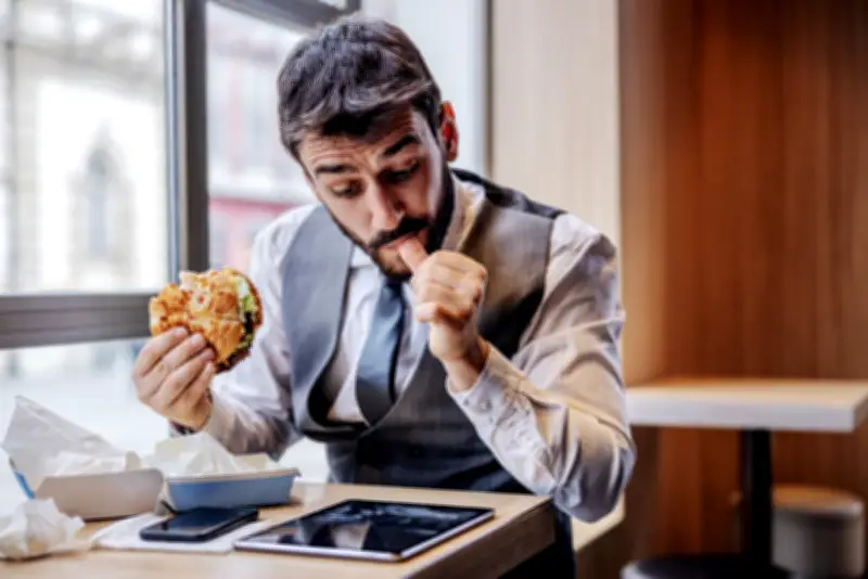 Hamburguesas en Colombia sufren alza del 4% en 2026: ingredientes clave disparan costos