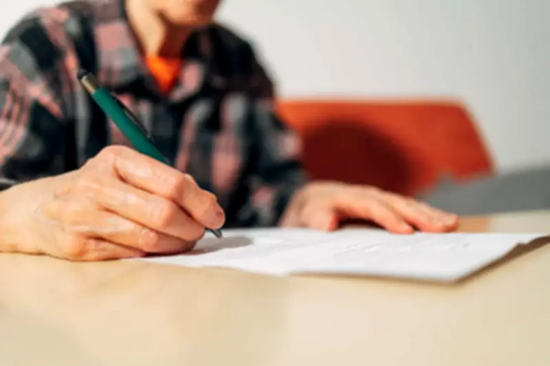 Herencia sin familia en Colombia: ¿Quién hereda si no hay testamento en 2026?