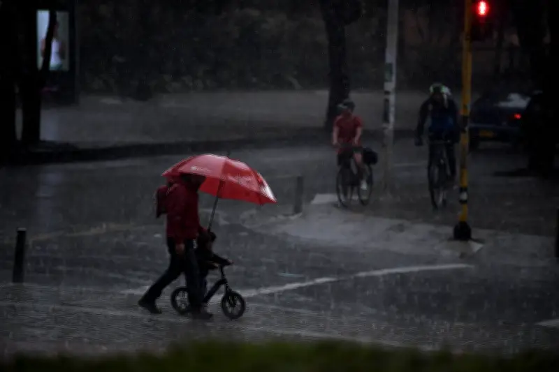 Ideam alerta sobre lluvias intensas en Colombia y probabilidad de El Niño
