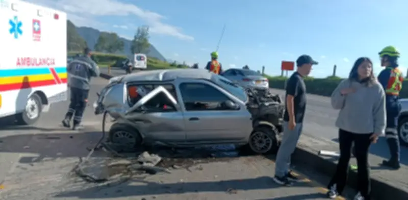 Identificadas las tres víctimas de volcamiento en variante Zipaquirá-Cajicá