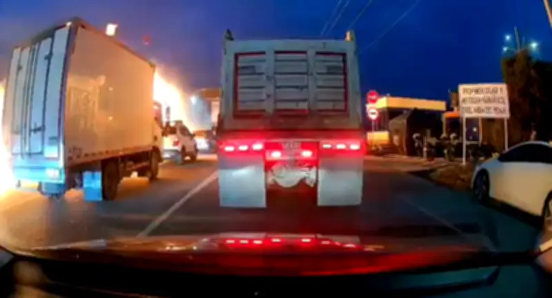 Impactante video muestra accidente fatal en peaje de Cundinamarca con cinco víctimas mortales
