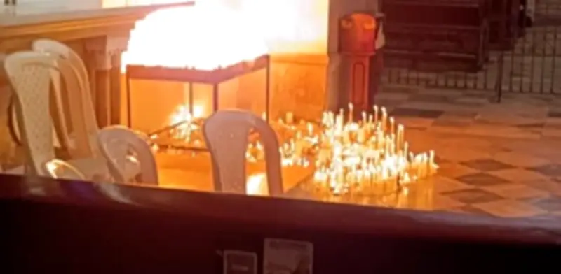 Incendio en Catedral de Santa Marta: velas de Semana Santa causaron emergencia en templo histórico