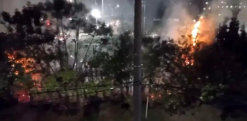 Incendio en zona de pinos cerca de Unicentro alerta sobre riesgos en temporada seca y manejo de basuras