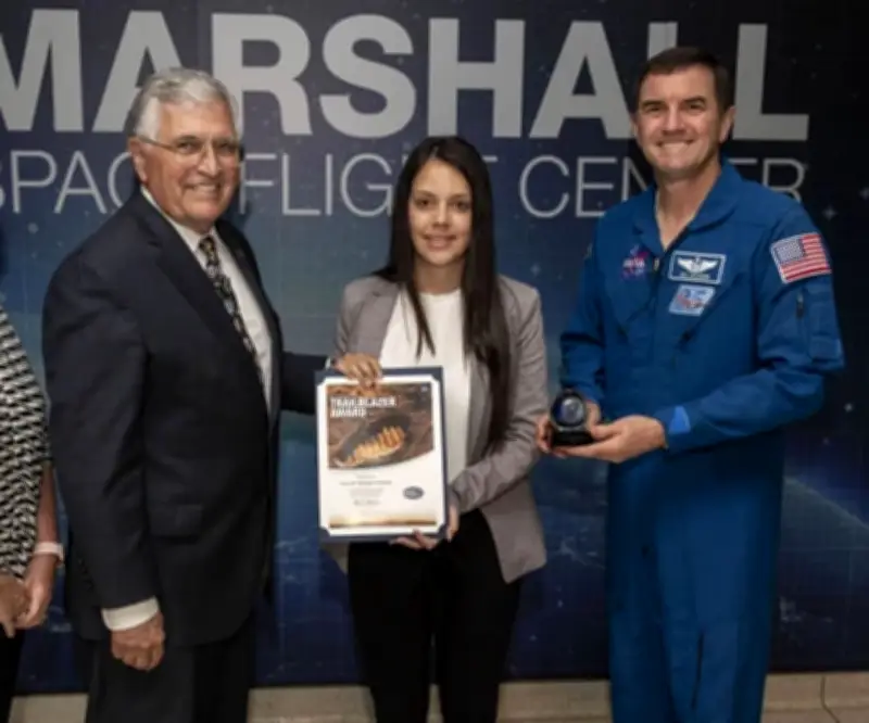 Ingeniera colombiana en la NASA revela secretos del soporte vital en misión Artemis II