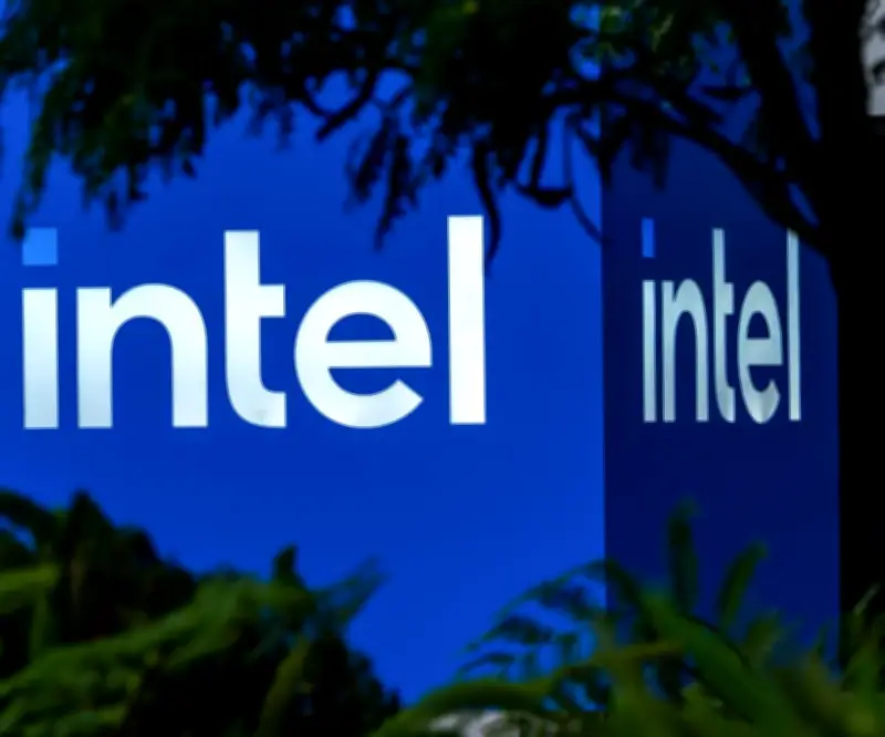 Intel se une al proyecto Terafab de Elon Musk para fabricación masiva de chips