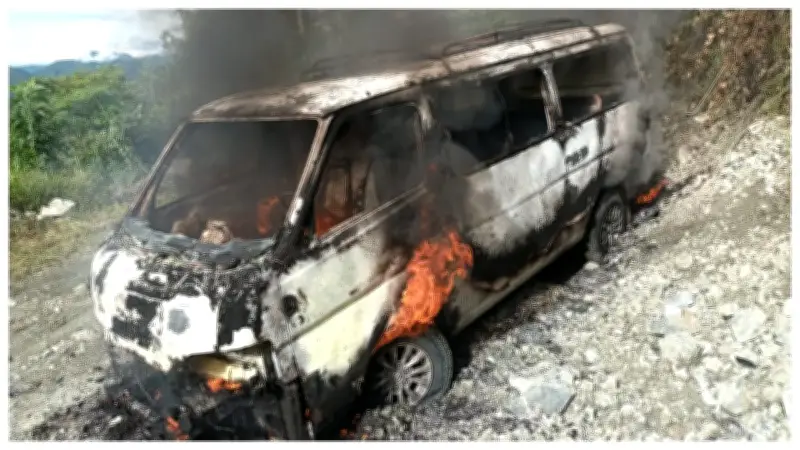 Investigación por quema de vehículos de empresa energética en zona rural del Valle