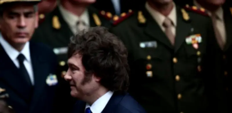 Investigación revela campaña mediática rusa contra Javier Milei en Argentina con noticias falsas