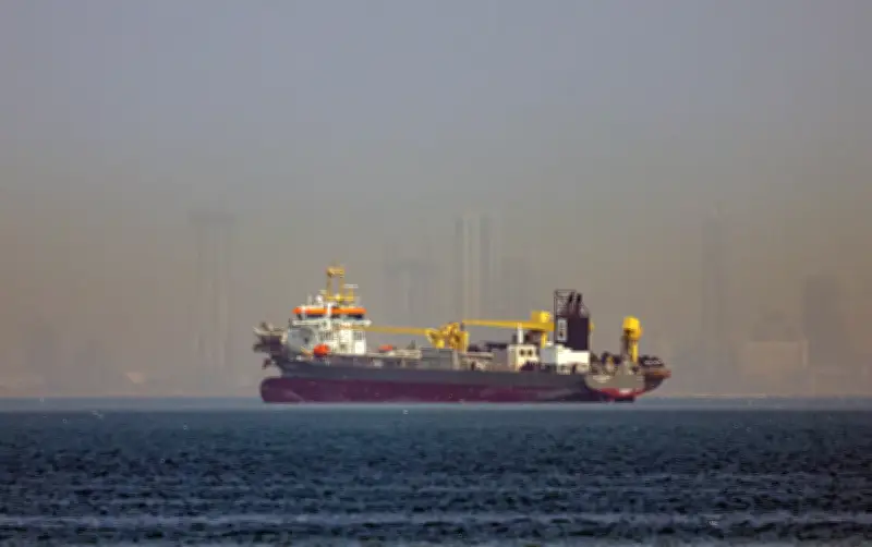 Irán cierra nuevamente el estratégico estrecho de Ormuz tras bloqueo estadounidense