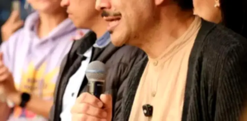 Iván Cepeda presenta ley anticorrupción sin casa por cárcel en acto de campaña en Huila