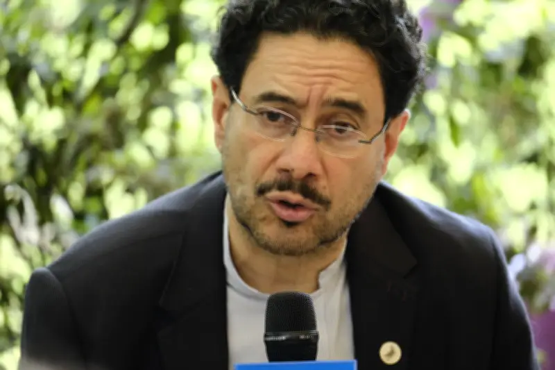 Iván Cepeda se pronuncia sobre la megaparranda en cárcel de Itagüí tras operativo del Inpec