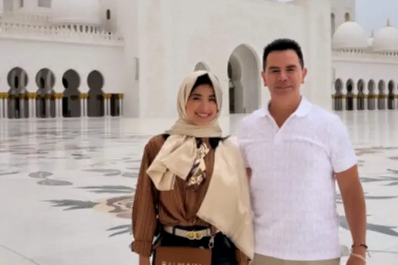 Jhonny Rivera revela tenso momento en su luna de miel en Dubái por muestra de afecto pública