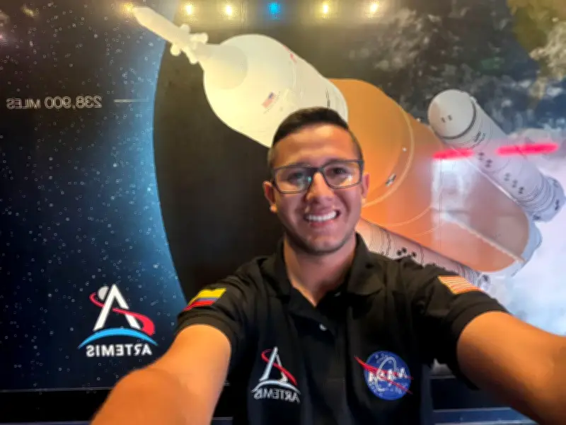 Joven bumangués en Artemis II: Santander llega a la órbita lunar con ingeniero de 21 años