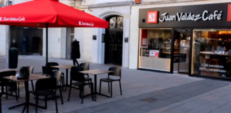 Juan Valdez producirá café colombiano en España mediante alianza estratégica con Grupo Lux Internacional