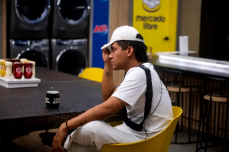 Juanda Caribe destierro en LCDLF: obtiene poderes de espionaje en el loft