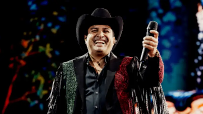 Julión Álvarez llega por primera vez a Colombia: Concierto histórico en Bogotá tras una década de espera